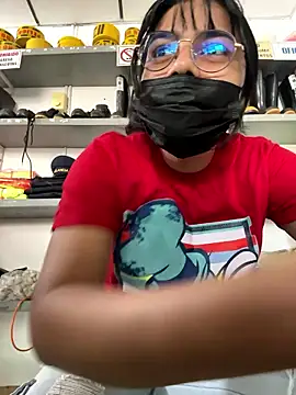 Snapshot of Kyra__Rose chatting on January 13, 2026, 3:17 pm Kyra Rose online show from January 13, 2026, 3:17 pm