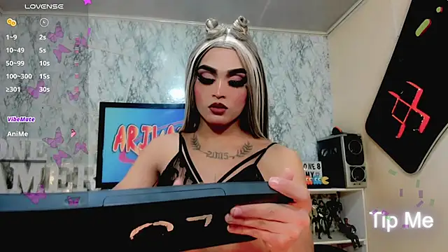 Natasha clifford online show from February 9, 2026, 11:36 am