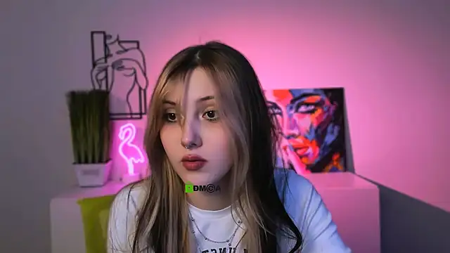 luna tin online show from November 28, 2025, 7:05 pm