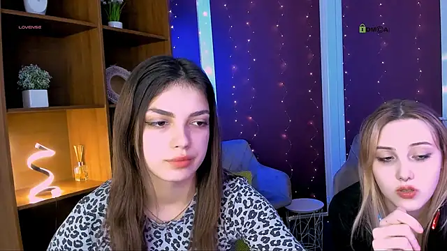 luna tin online show from December 14, 2025, 2:44 pm