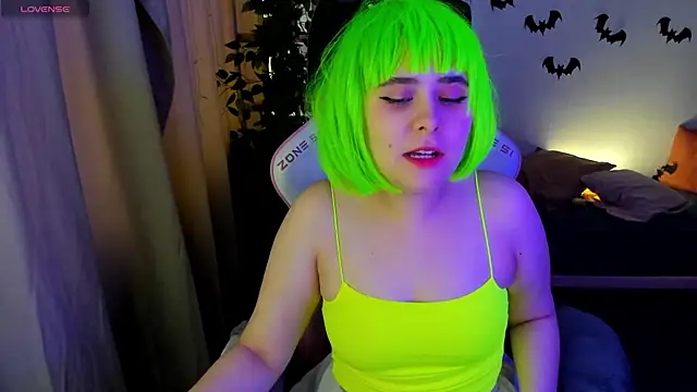 Alis Platt online show from October 30, 2025, 3:52 am