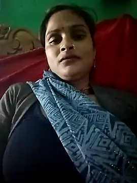 Snapshot of Sapna9685 chatting on October 13, 2025, 2:39 pm Sapna9685 online show from October 13, 2025, 2:39 pm