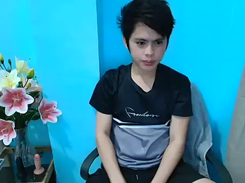 Snapshot of Dhyllan_ chatting on September 10, 2025, 3:39 am Dhyllan online show from September 10, 2025, 3:39 am