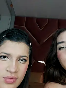 Snapshot of MaskedGirl_ chatting on September 24, 2025, 1:47 pm MaskedGirl online show from September 24, 2025, 1:47 pm