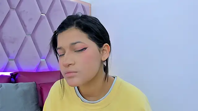 Snapshot of MaskedGirl_ chatting on November 29, 2025, 12:08 pm MaskedGirl online show from November 29, 2025, 12:08 pm