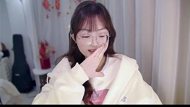 Snapshot of YUANYUAN-A chatting on February 21, 2026, 12:06 pm YUANYUAN-A online show from February 21, 2026, 12:06 pm