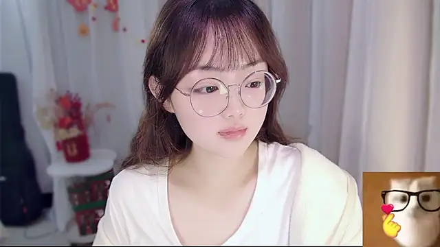 Snapshot of YUANYUAN-A chatting on February 26, 2026, 1:32 pm YUANYUAN-A online show from February 26, 2026, 1:32 pm