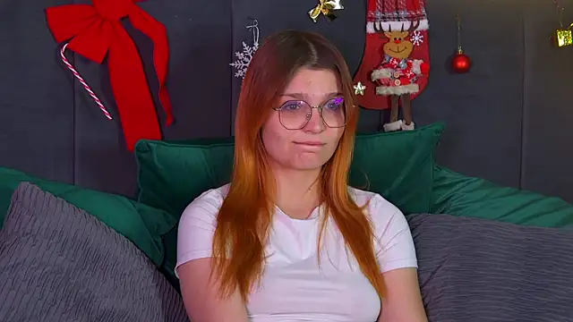 Snapshot of BellaMarebelle chatting on December 18, 2025, 4:18 am BellaMarebelle online show from December 18, 2025, 4:18 am