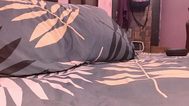 funndudd online show from December 17, 2025, 1:44 am