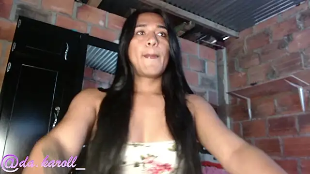  Diviine karoll  online show from September 13, 2025, 6:18 pm