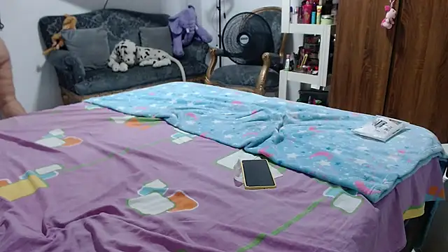 devora clark online show from November 11, 2025, 2:00 am