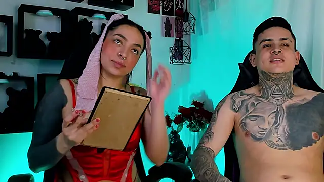 Snapshot of Sarahandzack chatting on October 29, 2025, 6:53 pm Sarahandzack online show from October 29, 2025, 6:53 pm