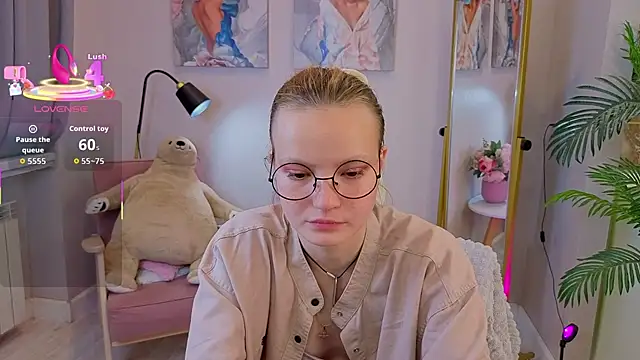 Snapshot of Ginger_Emma chatting on September 16, 2025, 2:12 am Ginger Emma online show from September 16, 2025, 2:12 am