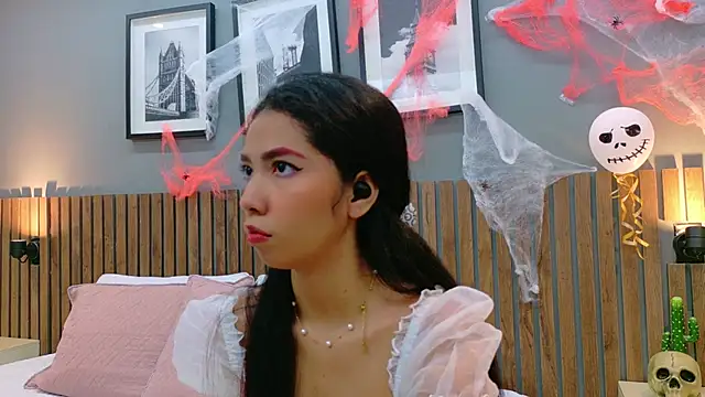 Snapshot of luna_roja25 chatting on October 22, 2025, 1:33 pm luna roja25 online show from October 22, 2025, 1:33 pm