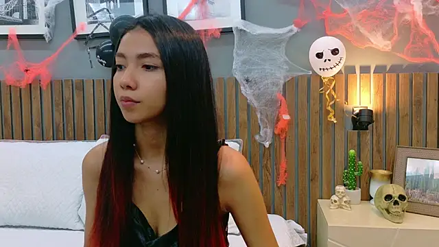 Snapshot of luna_roja25 chatting on October 24, 2025, 1:40 pm luna roja25 online show from October 24, 2025, 1:40 pm