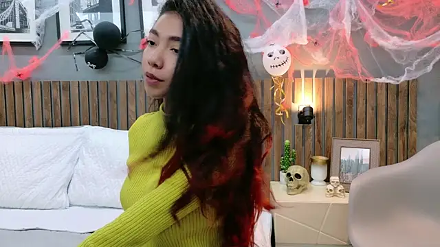 Snapshot of luna_roja25 chatting on November 4, 2025, 1:32 pm luna roja25 online show from November 4, 2025, 1:32 pm