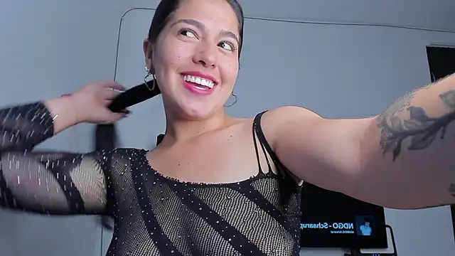 Snapshot of tianastone_ chatting on February 1, 2026, 11:25 pm tianastone online show from February 1, 2026, 11:25 pm