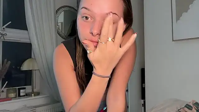 Snapshot of KayleeBella chatting on January 7, 2026, 9:17 pm KayleeBella online show from January 7, 2026, 9:17 pm