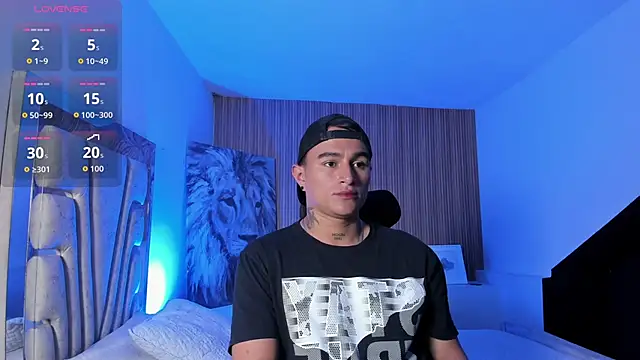 LiamDeep online show from October 10, 2025, 5:45 pm