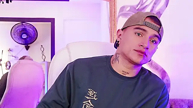 Snapshot of LiamDeep chatting on June 29, 2026, 6:30 pm LiamDeep online show from June 29, 2026, 6:30 pm
