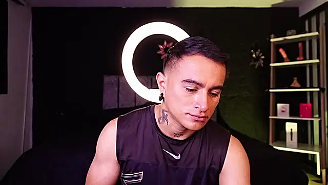 Snapshot of LiamDeep chatting on July 10, 2026, 1:10 am LiamDeep online show from July 10, 2026, 1:10 am