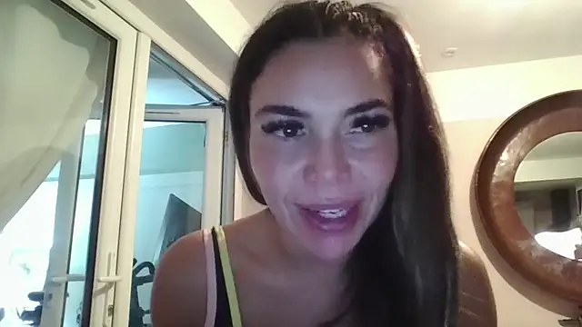 Snapshot of Saucy-Sharna chatting on October 24, 2025, 1:13 am Saucy-Sharna online show from October 24, 2025, 1:13 am