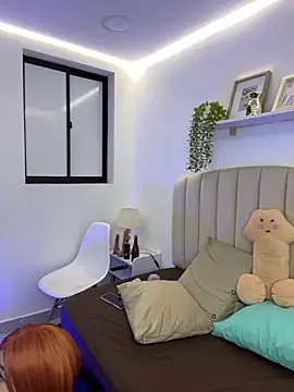 SunshineLizzy online show from November 7, 2025, 12:38 pm