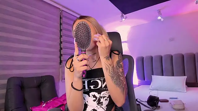 SkyThompson online show from November 29, 2025, 5:21 am