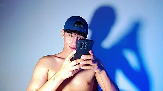 Snapshot of rowanbigboy23 chatting on December 20, 2025, 11:56 pm rowanbigboy23 online show from December 20, 2025, 11:56 pm