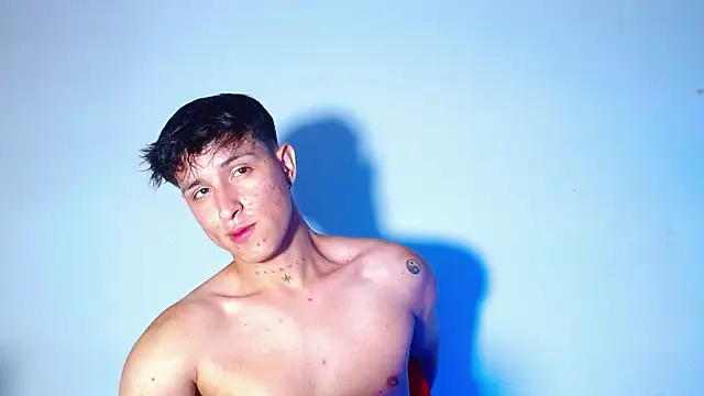 Snapshot of rowanbigboy23 chatting on February 10, 2026, 12:37 am rowanbigboy23 online show from February 10, 2026, 12:37 am