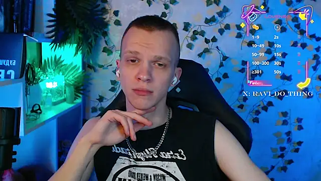 Snapshot of frozen_boy chatting on September 9, 2025, 3:55 pm frozen boy online show from September 9, 2025, 3:55 pm