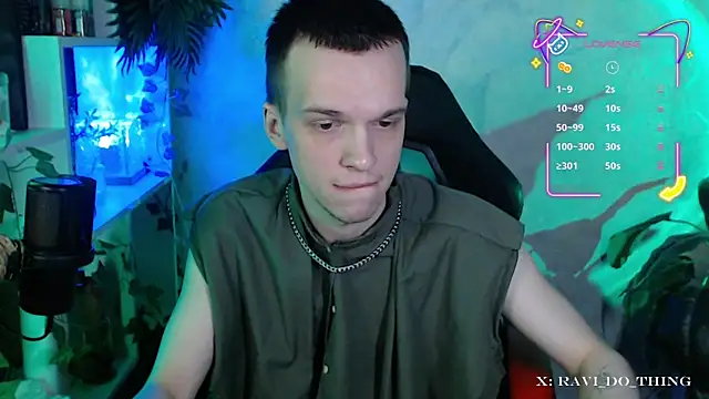 Snapshot of frozen_boy chatting on October 31, 2025, 3:24 pm frozen boy online show from October 31, 2025, 3:24 pm