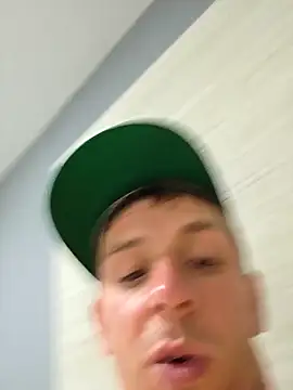 Snapshot of cuteqaldo chatting on May 22, 2026, 2:44 pm cuteqaldo online show from May 22, 2026, 2:44 pm