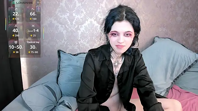Snapshot of NoelleGothicShadow chatting on April 9, 2026, 6:19 am NoelleGothicShadow online show from April 9, 2026, 6:19 am
