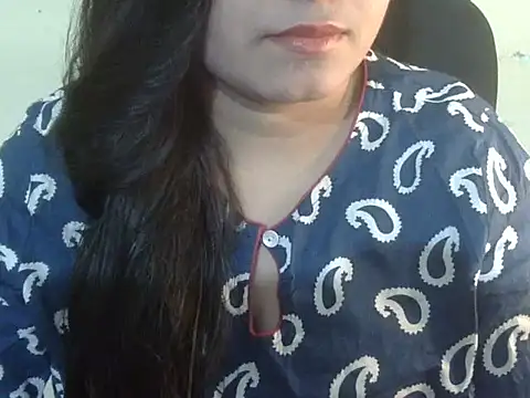 Aanya Hazel online show from November 9, 2025, 9:35 pm