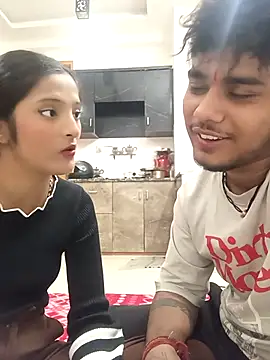 Snapshot of romantic_couple1 chatting on February 12, 2026, 12:27 am romantic couple1 online show from February 12, 2026, 12:27 am