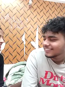 Snapshot of romantic_couple1 chatting on February 13, 2026, 12:50 am romantic couple1 online show from February 13, 2026, 12:50 am