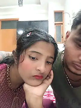 Snapshot of romantic_couple1 chatting on February 16, 2026, 1:35 am romantic couple1 online show from February 16, 2026, 1:35 am