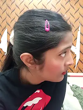 Snapshot of romantic_couple1 chatting on February 25, 2026, 1:59 am romantic couple1 online show from February 25, 2026, 1:59 am