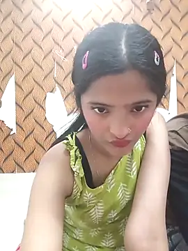 Snapshot of romantic_couple1 chatting on February 26, 2026, 1:26 am romantic couple1 online show from February 26, 2026, 1:26 am