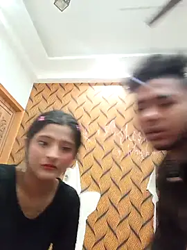 Snapshot of romantic_couple1 chatting on February 28, 2026, 1:28 am romantic couple1 online show from February 28, 2026, 1:28 am