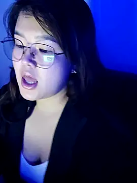 Snapshot of Innogin chatting on October 17, 2025, 5:48 pm Innogin online show from October 17, 2025, 5:48 pm