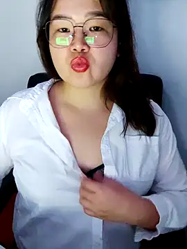 Snapshot of Innogin chatting on October 23, 2025, 5:44 pm Innogin online show from October 23, 2025, 5:44 pm