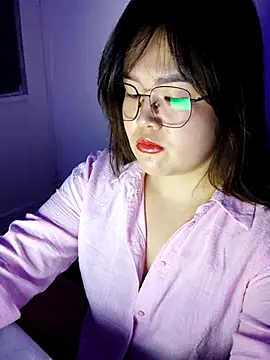 Snapshot of Innogin chatting on October 25, 2025, 6:35 pm Innogin online show from October 25, 2025, 6:35 pm