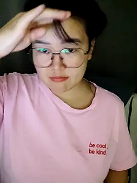 Snapshot of Innogin chatting on November 9, 2025, 3:43 pm Innogin online show from November 9, 2025, 3:43 pm