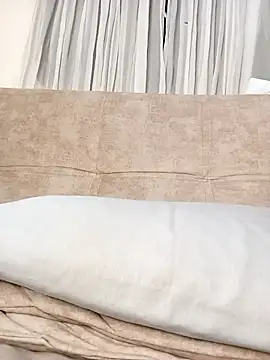 Marian Zeller online show from November 4, 2025, 9:08 am