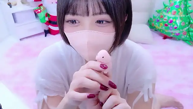 Snapshot of Hinata_Sun chatting on December 21, 2025, 9:55 pm Hinata Sun online show from December 21, 2025, 9:55 pm