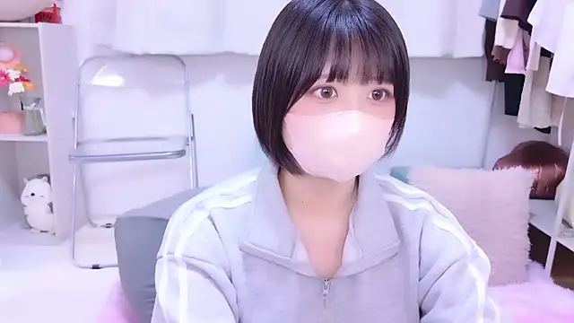 Snapshot of Hinata_Sun chatting on February 24, 2026, 9:46 pm Hinata Sun online show from February 24, 2026, 9:46 pm