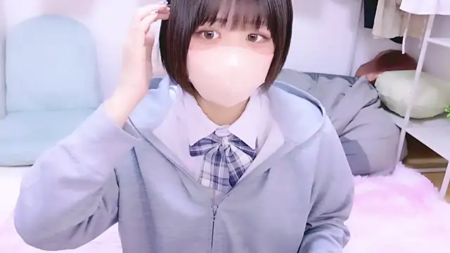 Snapshot of Hinata_Sun chatting on March 5, 2026, 7:32 pm Hinata Sun online show from March 5, 2026, 7:32 pm