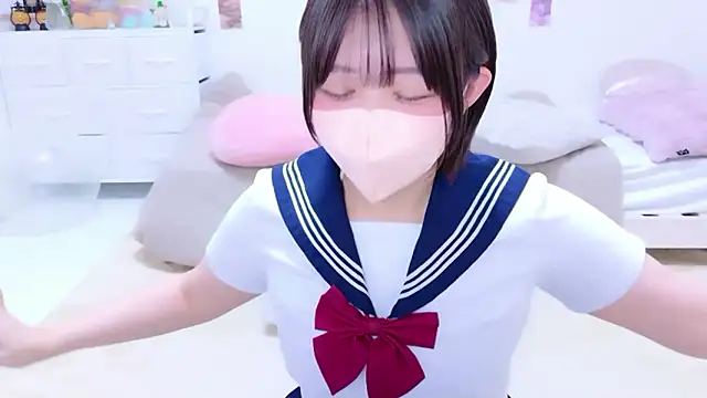 Hinata Sun online show from June 18, 2026, 12:53 pm